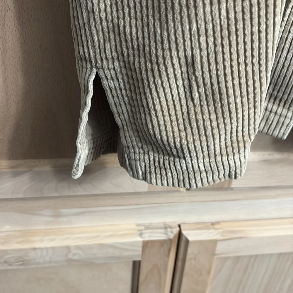 L.L. Bean Women's Beige Corduroy Shirt - Picture 5 of 8